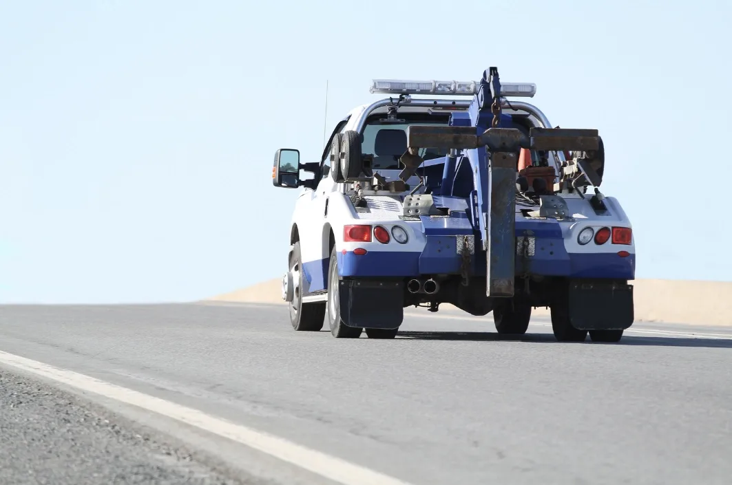 Barrie wrecker tow truck on the roadside